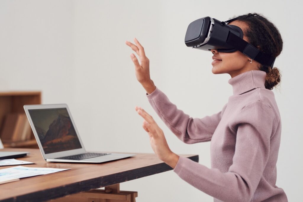 Using virtual reality and artificial intelligence in clinical psychology